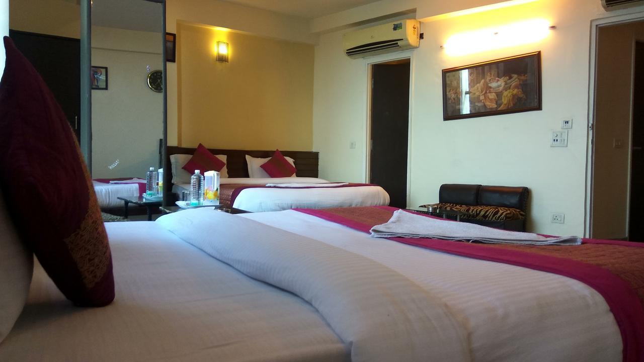 ניו דלהי Airport Hotel Port View מראה חיצוני תמונה