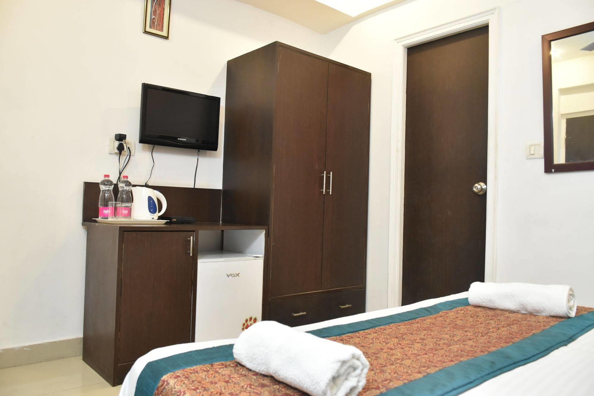 ניו דלהי Airport Hotel Port View מראה חיצוני תמונה